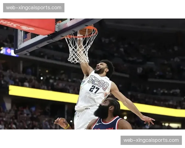 快船后场防守漏洞被马刺针对,缺少领防人成季后赛隐患 快船后场防守漏洞被马刺针对,缺少领防人成季后赛隐患